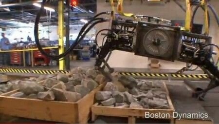 Robot AlphaDog en escalade sur des rochers